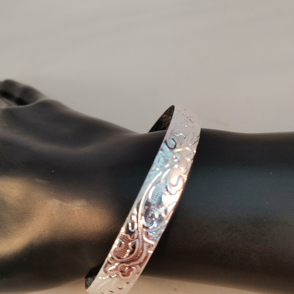 NWOT Sterling silver cuff bracelet